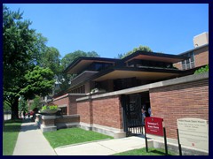 Hyde Park, University 24  - Robie House by Frank Llloyd Wright, built 1910 (see separate page)